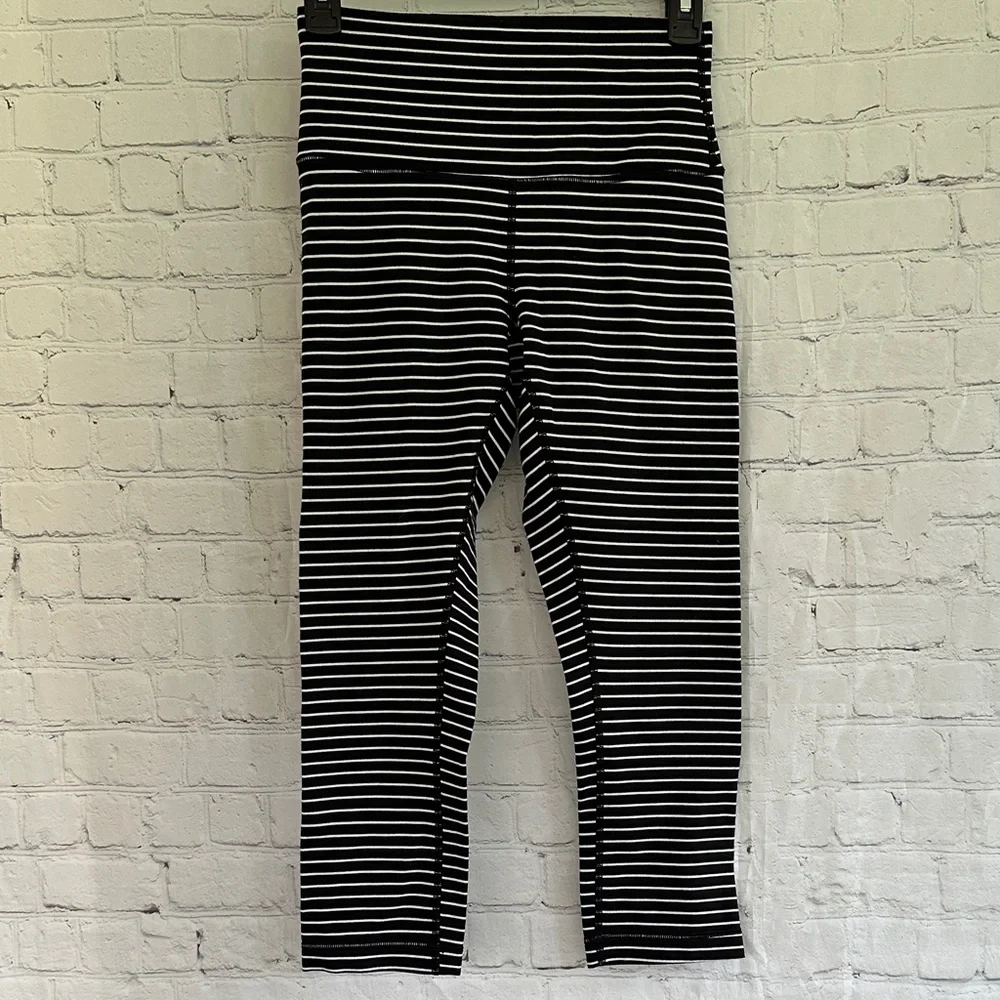 lululemon athletica cropped leggings